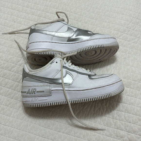 Nike Airs - Picture 2 of 3